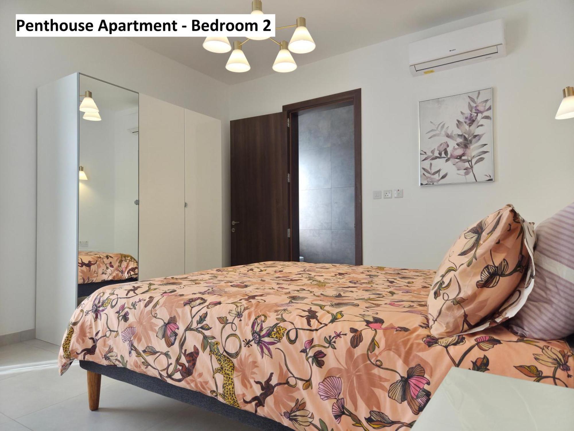 Blue Sky Apartment *
